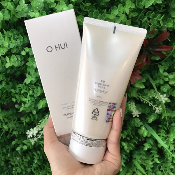 Sữa rửa mặt trắng da OHUI Extreme Bright Cleansing Foam